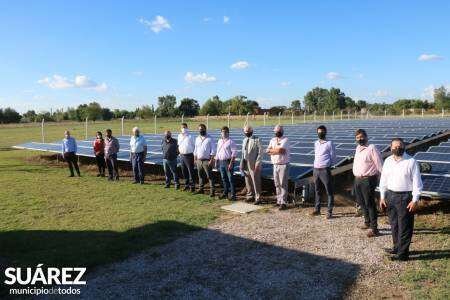 Huanguelén: el subsecretario de energía recorrió el Parque Solar Huanguelén y anunció obras eléctricas para Coronel Suárez/Guaminí