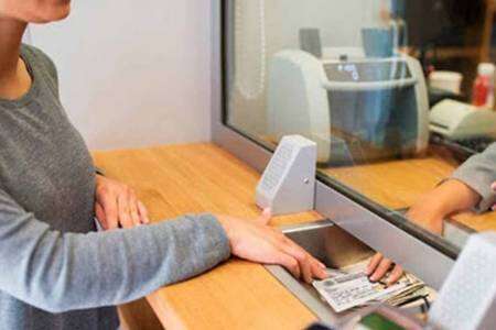 Los bancos retoman su horario habitual