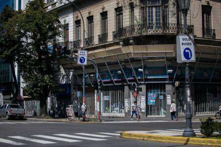 Una por una, las restricciones que regirán desde este fin de semana