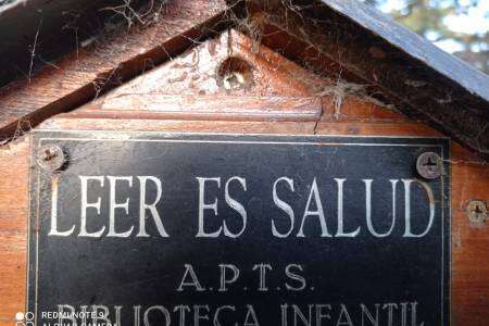 ¿Querés leer? Pasa por Plaza San Martín y encontrarás la casita de la lectura "LEER ES SALUD"