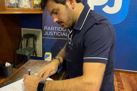 Se oficializó la lista de Flavio Diez