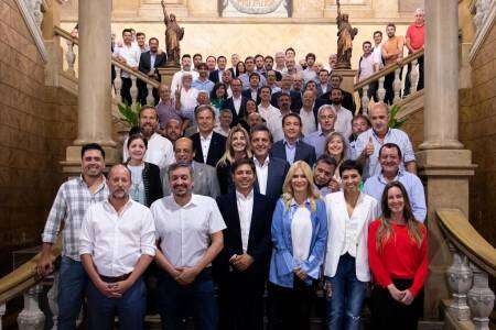 Intendentes pidieron más fondos pero no hablaron de reelecciones