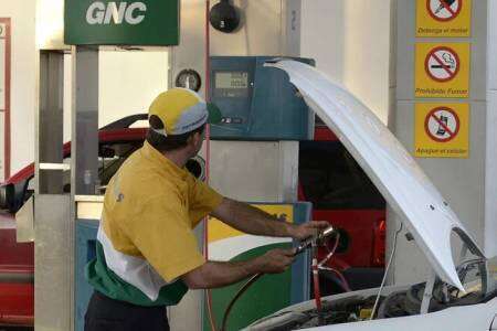 A partir de 2022 la oblea del GNC para autos costará un 50% más