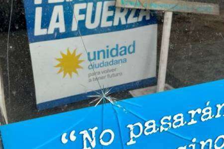 Rompieron vidrios. Marcha del 9 de Julio: “Un ataque a la política y a la libertad de expresión”