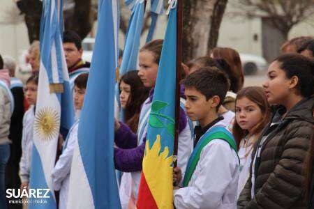 Acto en Huanguelén por el 206° Aniversario de la Independencia de la República Argentina