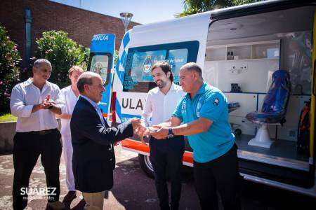 El Ministro de Salud bonaerense Nicolás Kreplak entregó una ambulancia al Municipio