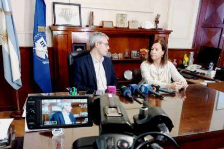 Asumen el rector y la vicerrectora electos