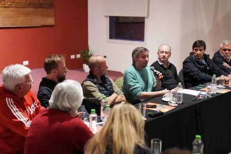 Máximo Kirchner se reunió en Monte Hermoso con el PJ de la Sexta Sección