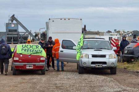 Protesta de la UOCRA en la ruta 33: "Vamos a seguir acá hasta que la gente cobre"