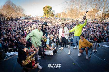 #SuárezPeatonal marcó un record histórico en convocatoria con el concierto de Los Caligaris
