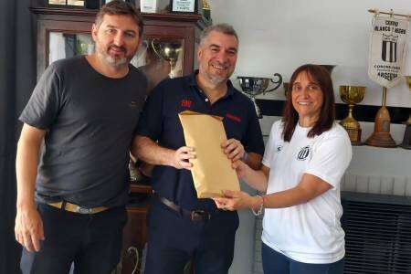 El Centro Blanco y Negro entregó un millón de pesos a los ganadores del sorteo "Especial Pago Contado" del bono "La Millonaria del Decano" 