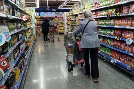 La inflación de diciembre llegó al 25,5% y en todo 2023 superó el 210%