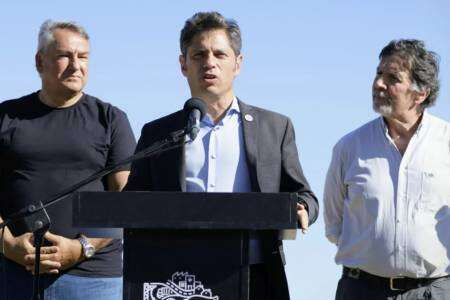 “Están ajustando a las familias bonaerenses, no a este gobierno", dijo Kicillof desde Pehuen Co