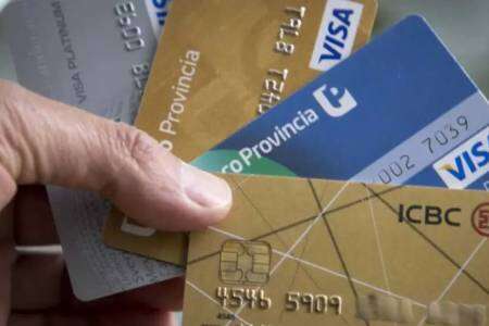 Los mozos no podrán llevárselas: los cambios para el uso de tarjetas que rigen a partir de este martes
