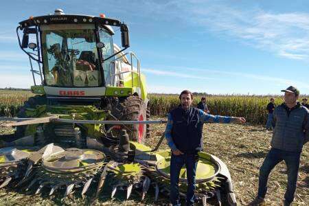 Tamesar Silajes presentó una dinámica de picado en la jornada AIC Ganadera de Advanta