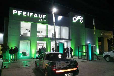 Pfeifauf Agro reinauguró su local comercial sobre Ruta 85