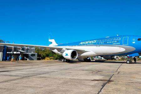 Aerolíneas firmó un acuerdo que conectará a Bahía con destinos en Chile y Perú