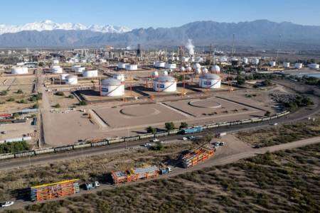 La mayor inversión de la historia de YPF se hará en Río Negro: al menos US$ 30.000 millones