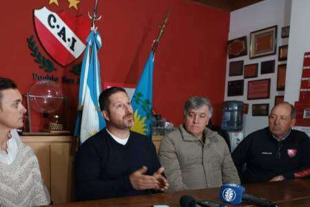 Pueblo San José busca donaciones para la compra de un Desfibrilador Externo Automático (DEA)