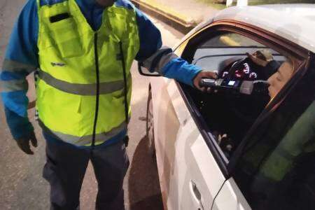 La ANSV fiscalizó más de 6 mil vehículos y sancionó a 159 conductores por alcoholemia positiva durante la Nochebuena
