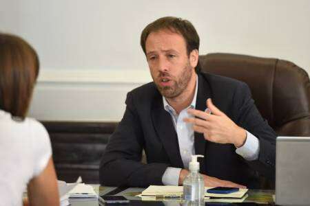 Denuncian al ministro de Economía de Kicillof por desvíos de los fondos destinados a la actividad hípica