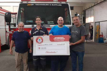 Bomberos Voluntarios hizo entrega de los premios del sorteo final del bono 2024-2025