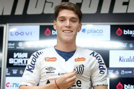 El suarense Benjamín Rollheiser fue presentado en Santos y jugará con Neymar
