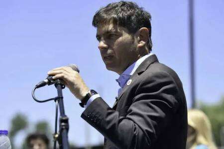 Kicillof desafió a Cristina Kirchner: con apoyo de intendentes y sindicatos lanzó una línea propia dentro del peronismo