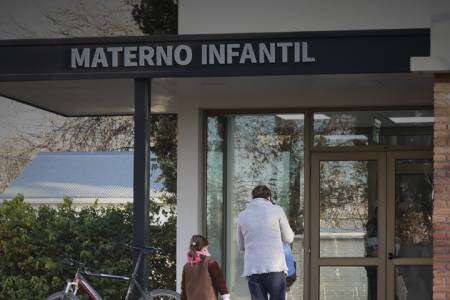 El Materno Infantil amplia su horario de atención para vacunación y curación de úlceras