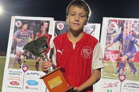 Lichi Aragón firmó su pase a Independiente de Avellaneda