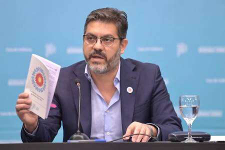 La mano derecha de Axel Kicillof se negó a hacerse un test de alcoholemia y le retuvieron la licencia