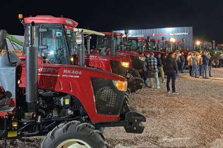 TREVOR AGRO - Presentación de productos CHERY y D&E