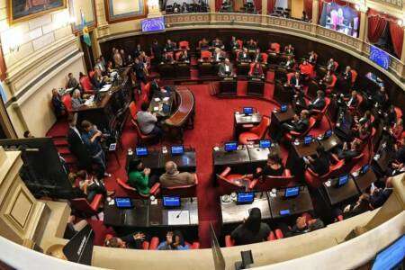 Reelecciones indefinidas: qué intendentes y legisladores de la Sexta miran con atención el debate