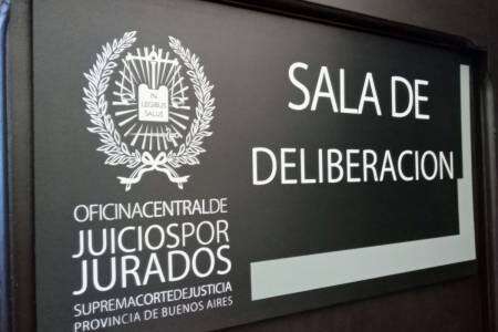 Coronel Suárez: Juzgan a un hombre por haberle disparado a su ex pareja en la terminal de colectivos