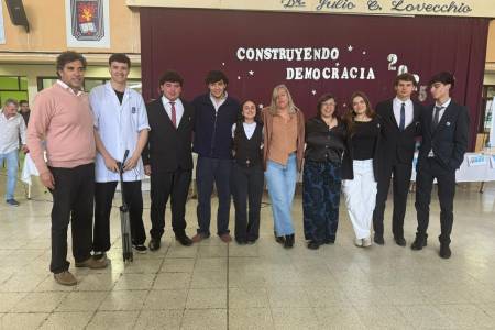 Jóvenes protagonistas: el Centro de Estudiantes de la Secundaria N°4 organizó el debate político