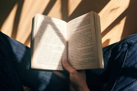 Booktokers, la novedosa forma de incentivar la lectura a través de plataformas digitales