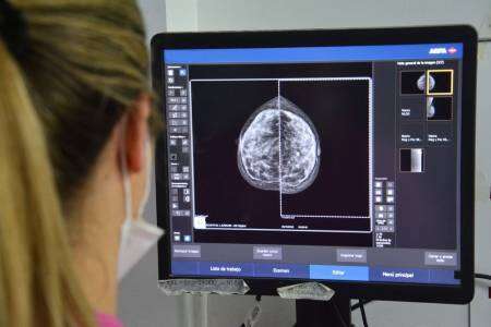 Prevención del cáncer de mama: el gobierno bonaerense comenzará a indicar la mamografía a los 40 años