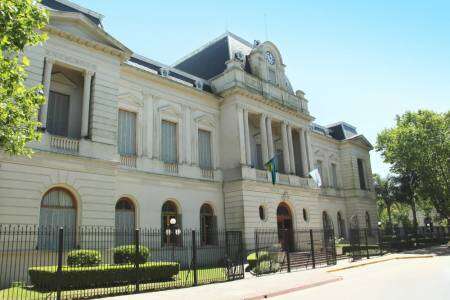 Un intendente bonaerense nombró a una IA como funcionaria del municipio