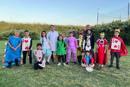 La Escuela Nº 11 realizó un imponente acto recreativo de cierre en el Polideportivo Municipal