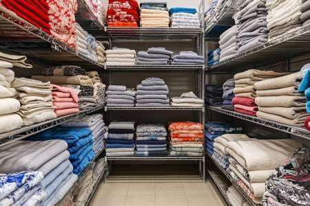 “China invade el placard de los argentinos”, según los textiles locales: 7 de cada 10 prendas importadas vienen del país asiático