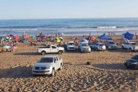 Presentaron un proyecto de ley para prohibir la circulación de vehículos en las playas bonaerenses