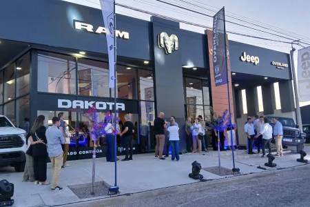 Overland Motors inauguró su nueva concesionaria en Trenque Lauquen
