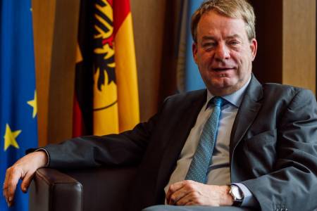 El Embajador de la República Federal de Alemania en Argentina, Dieter Lamlé, llega este jueves a Coronel Suárez 