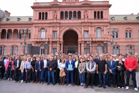Moccero acompañó a Kicillof en un fuerte reclamo federal por obras y fondos