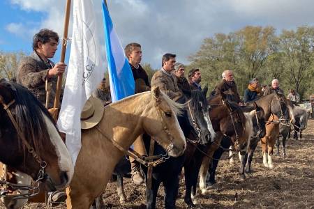 Se inauguró la pista de paleteada en la Sociedad Rural de Coronel Suárez.