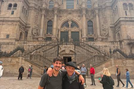 ¡Buen camino! Osvaldo y Andoni Azpilicueta llegaron a Santiago De Compostela 