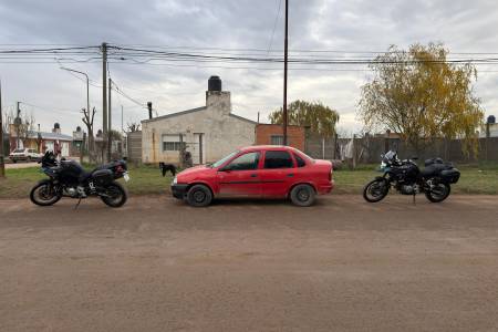 Controles policiales: secuestro de vehículos, infracciones y una aprehensión por daños en Coronel Suárez