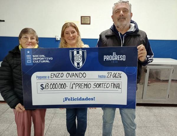 Enzo Ovando, ganador del premio mayor del Bono 56º del Club El Progreso con $13.000.000