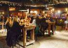 Eliminan las restricciones horarias para bares y restaurantes en la Provincia