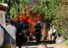 Un voraz incendio destruyó el galpón de una vivienda de Villa Belgrano